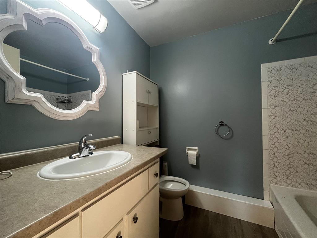 82 FINCH Drive Unit# 15, Sarnia, Ontario, Canada