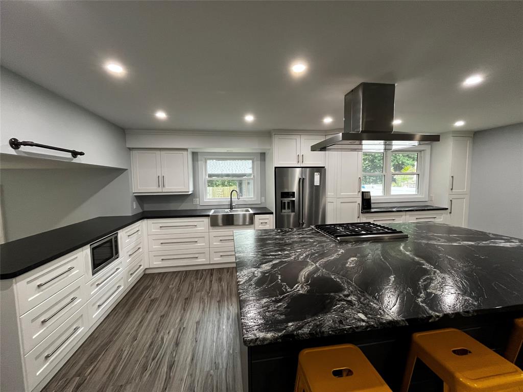 1245 Birkdale Crescent, Sarnia, Ontario, Canada photo 2