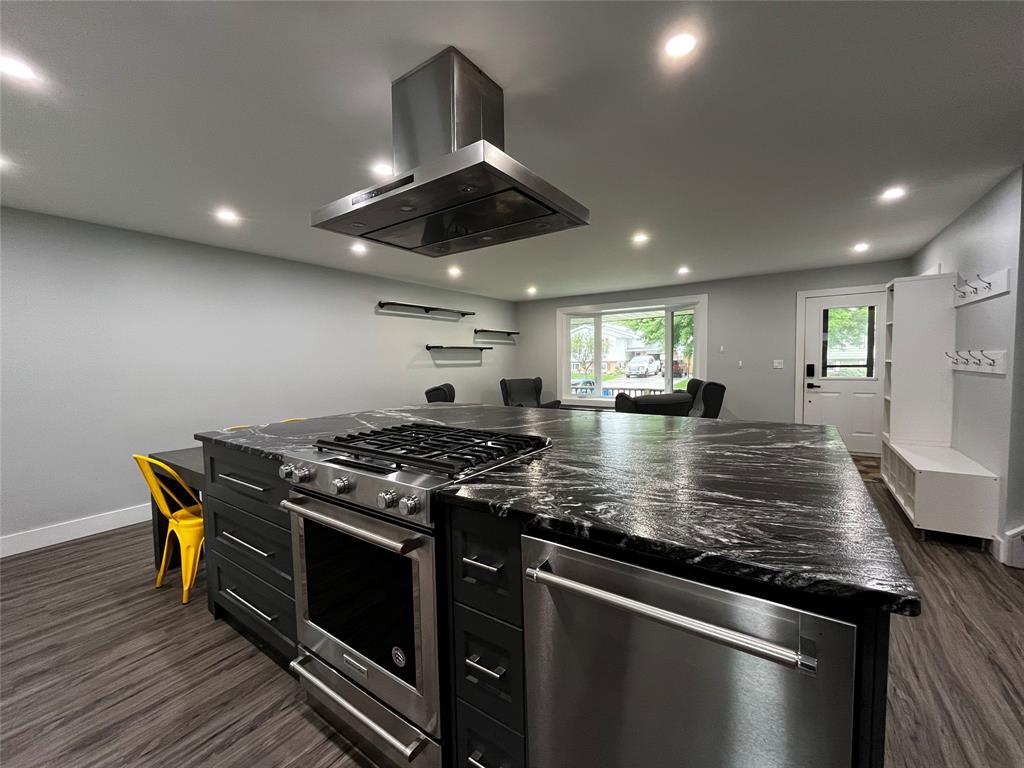 1245 Birkdale Crescent, Sarnia, Ontario, Canada photo 3