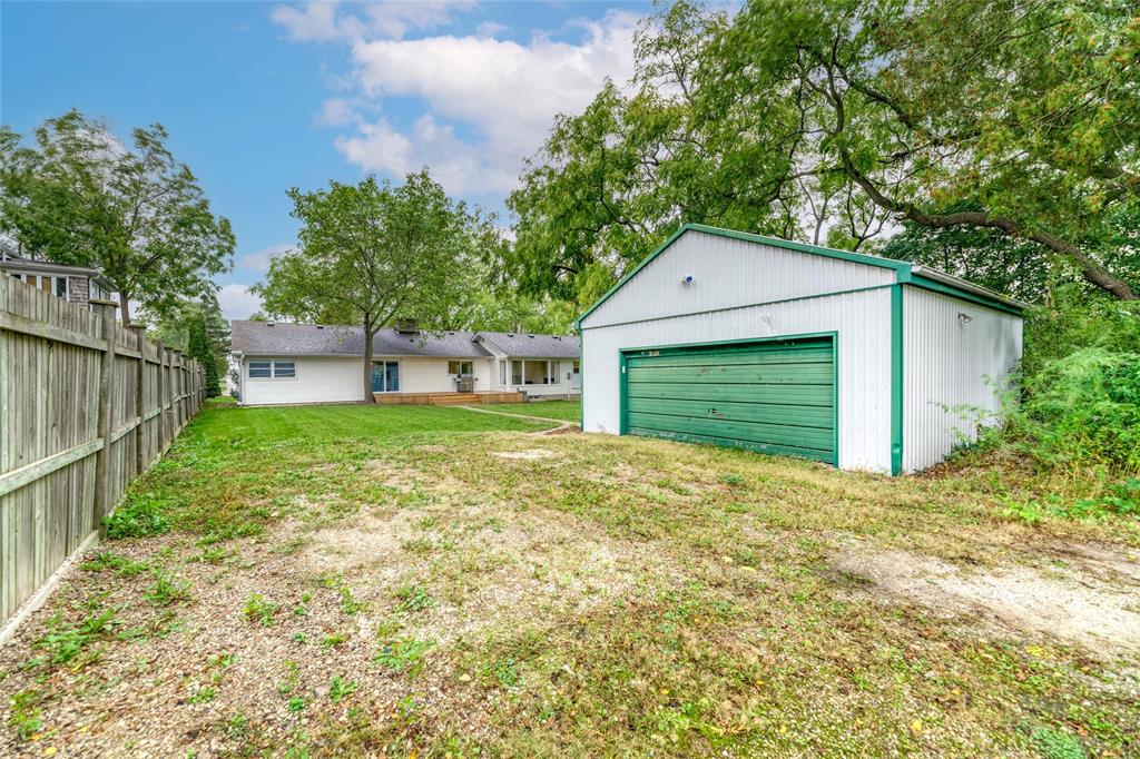 4002 PETROLIA Line, Petrolia, Ontario, Canada