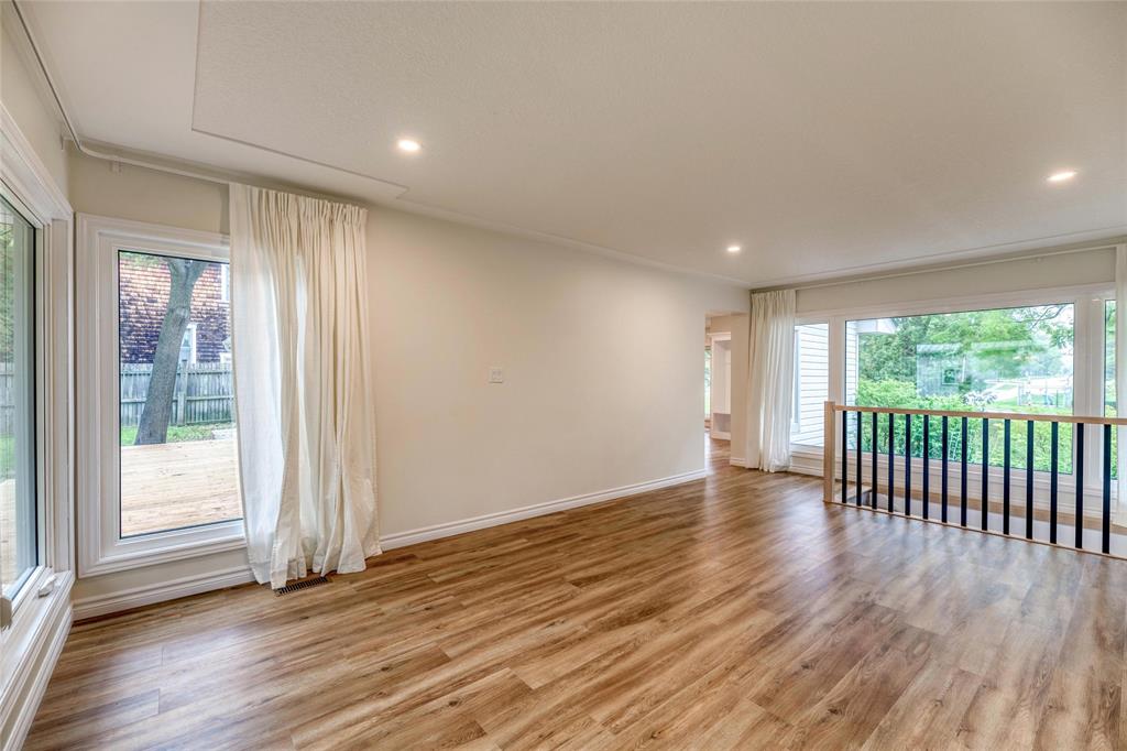 4002 PETROLIA Line, Petrolia, Ontario, Canada