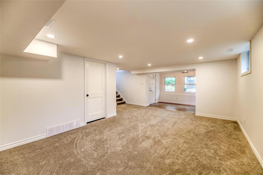 4002 PETROLIA Line, Petrolia, Ontario, Canada