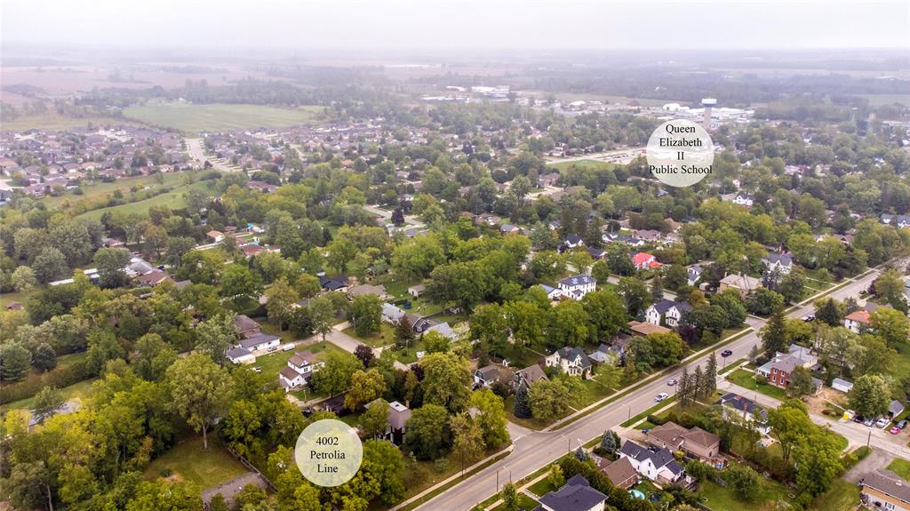 4002 PETROLIA Line, Petrolia, Ontario, Canada