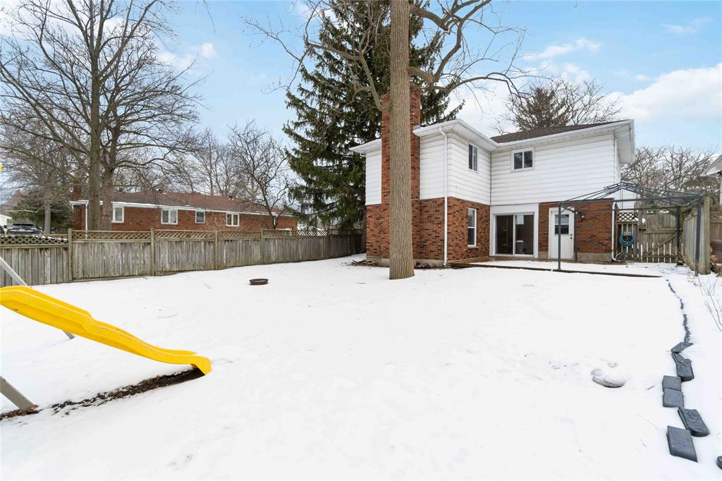 1647 MILLS Street, Sarnia, Ontario, Canada