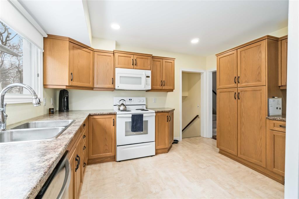1647 MILLS Street, Sarnia, Ontario, Canada