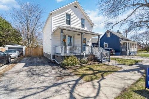234 MACKENZIE Street North, Sarnia, Ontario, Canada