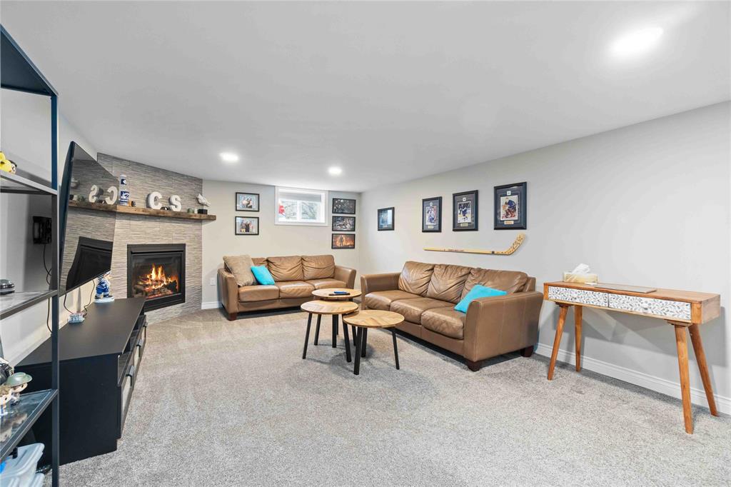 910 BRIARFIELD Avenue, Sarnia, Ontario, Canada