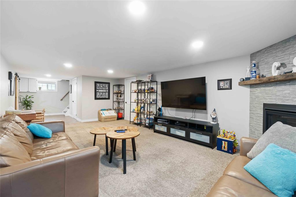 910 BRIARFIELD Avenue, Sarnia, Ontario, Canada