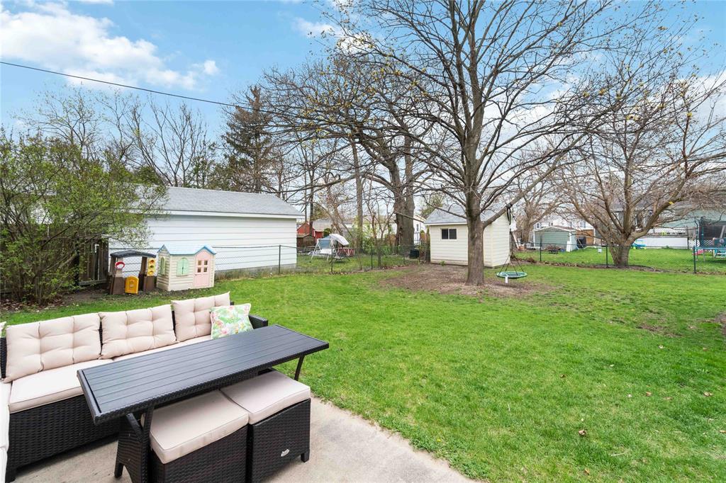 910 BRIARFIELD Avenue, Sarnia, Ontario, Canada