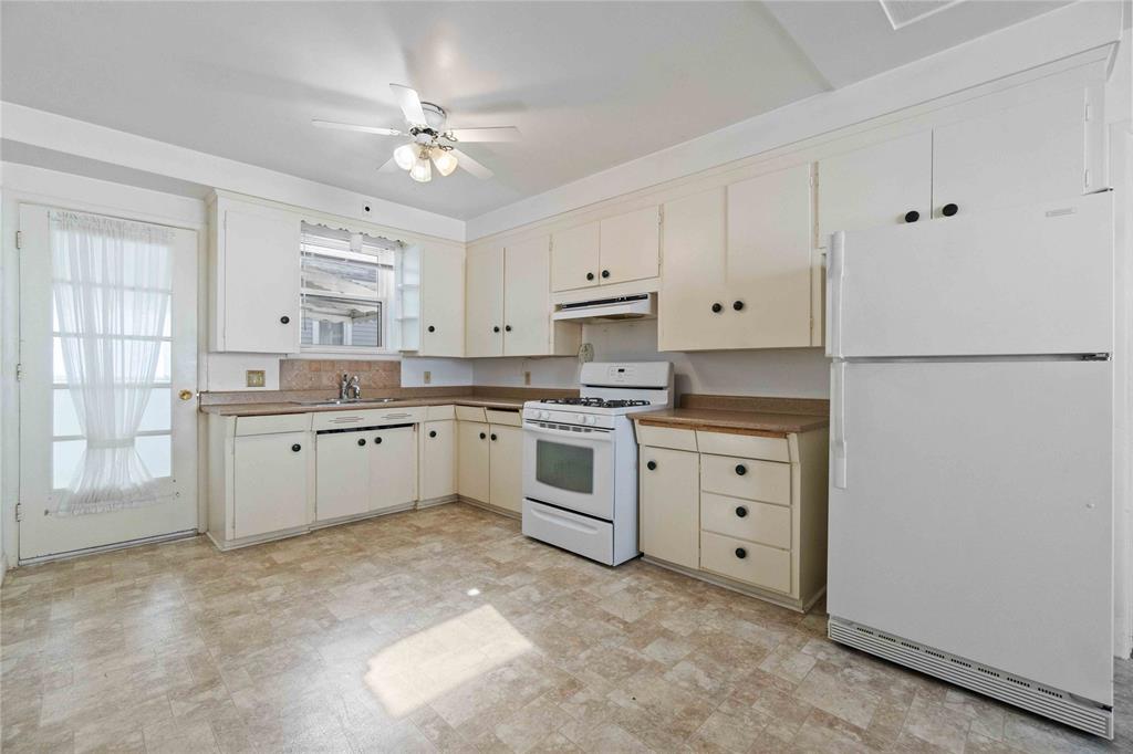 230 NELSON Street, Sarnia, Ontario, Canada photo 10