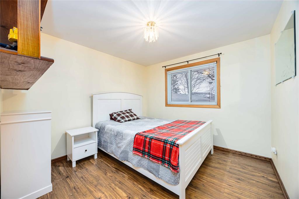 281 Clairwood Crescent, St. Clair, Ontario, Canada