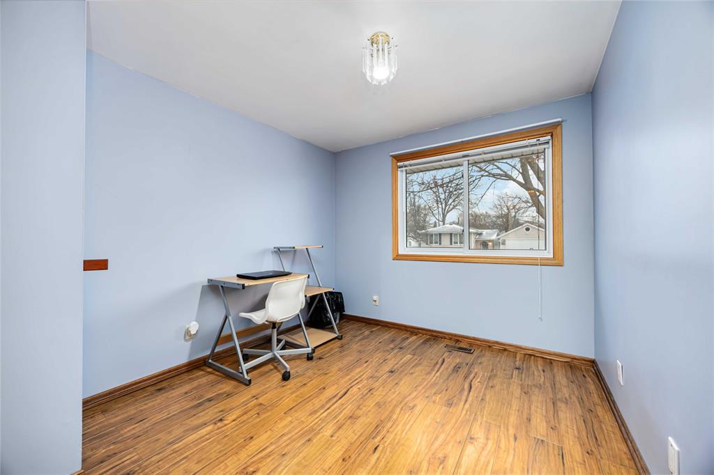 281 Clairwood Crescent, St. Clair, Ontario, Canada