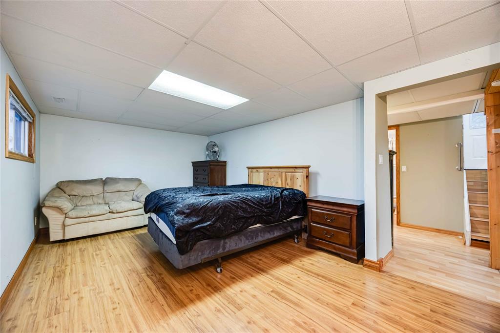 281 Clairwood Crescent, St. Clair, Ontario, Canada