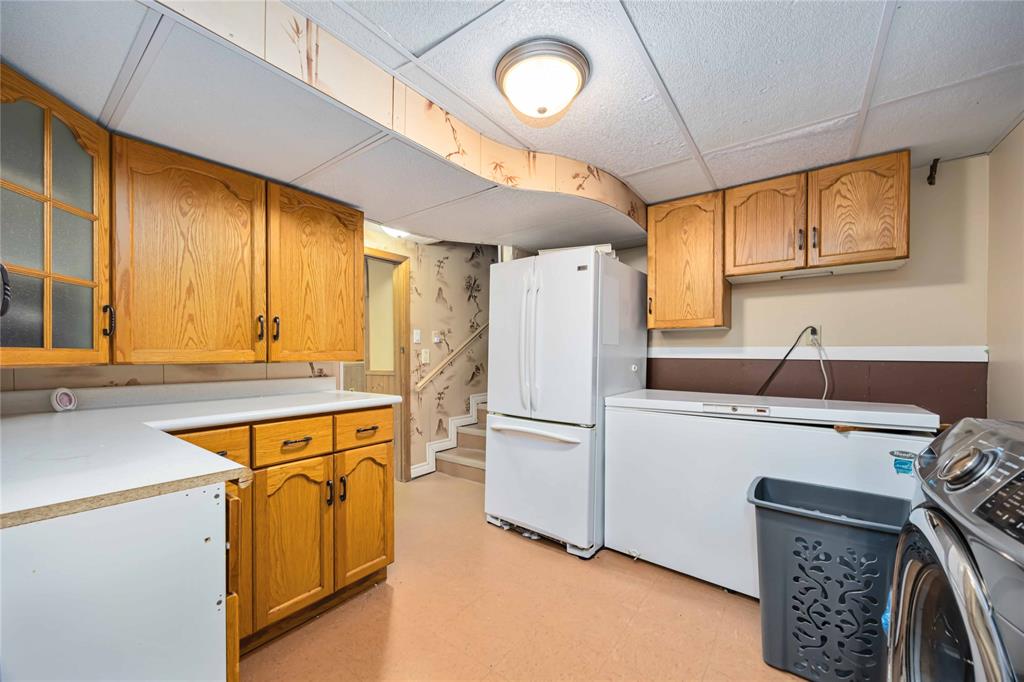 281 Clairwood Crescent, St. Clair, Ontario, Canada