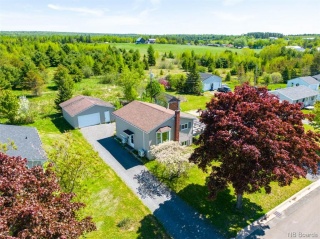 22 Clayton Street, Fredericton New Brunswick, Canada