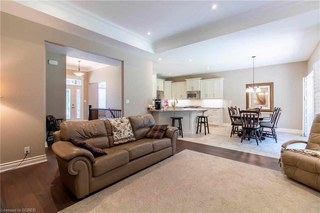 6 LYNNDALE Road, Simcoe, Ontario, Canada
