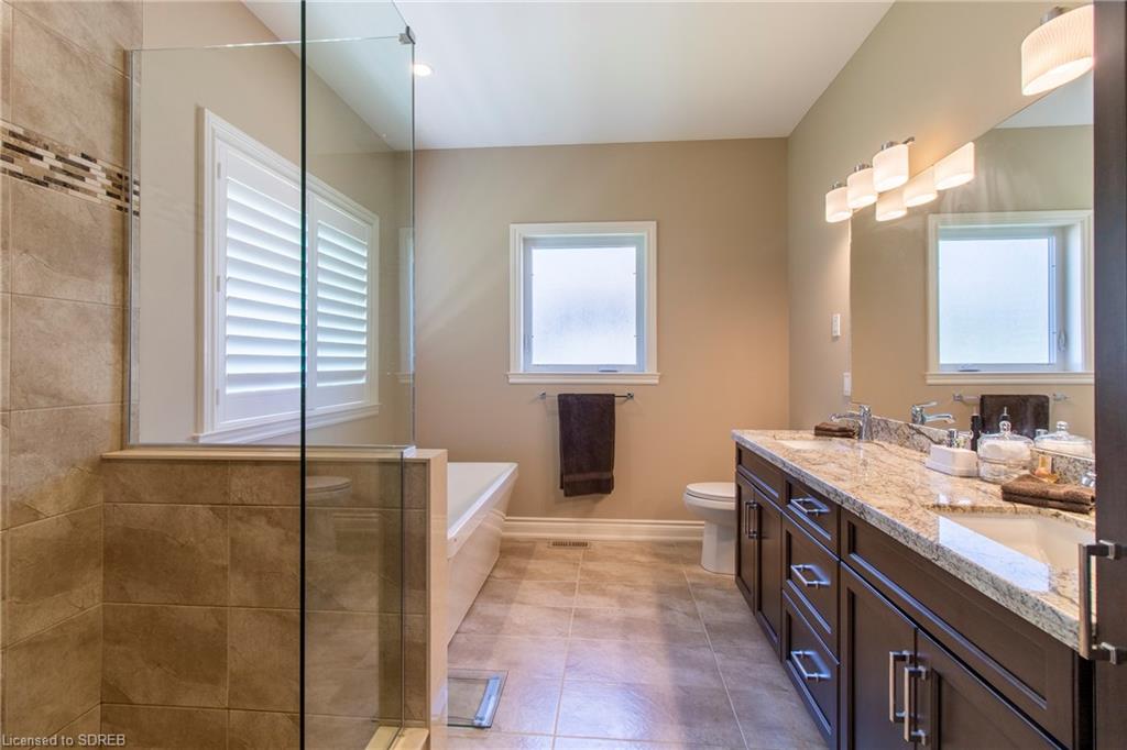 6 LYNNDALE Road, Simcoe, Ontario, Canada