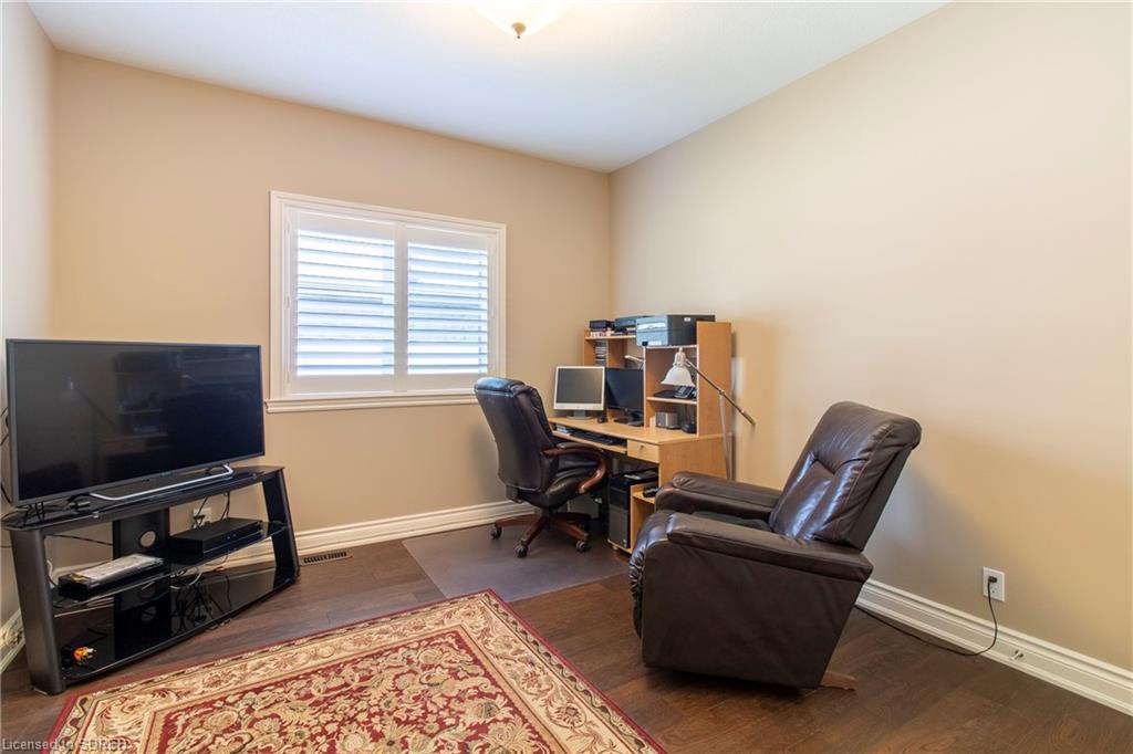 6 LYNNDALE Road, Simcoe, Ontario, Canada