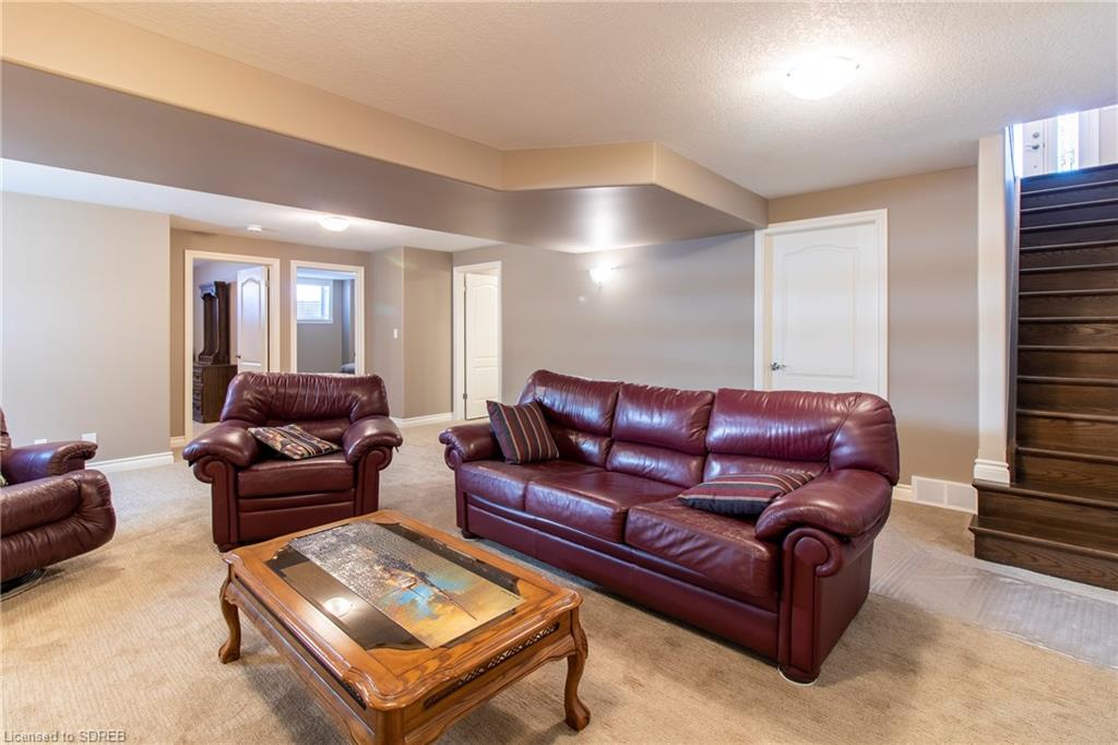 6 LYNNDALE Road, Simcoe, Ontario, Canada