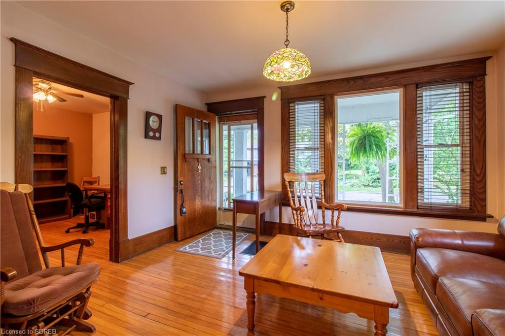 15 HUMBERSTONE Avenue, Brantford, Ontario, Canada