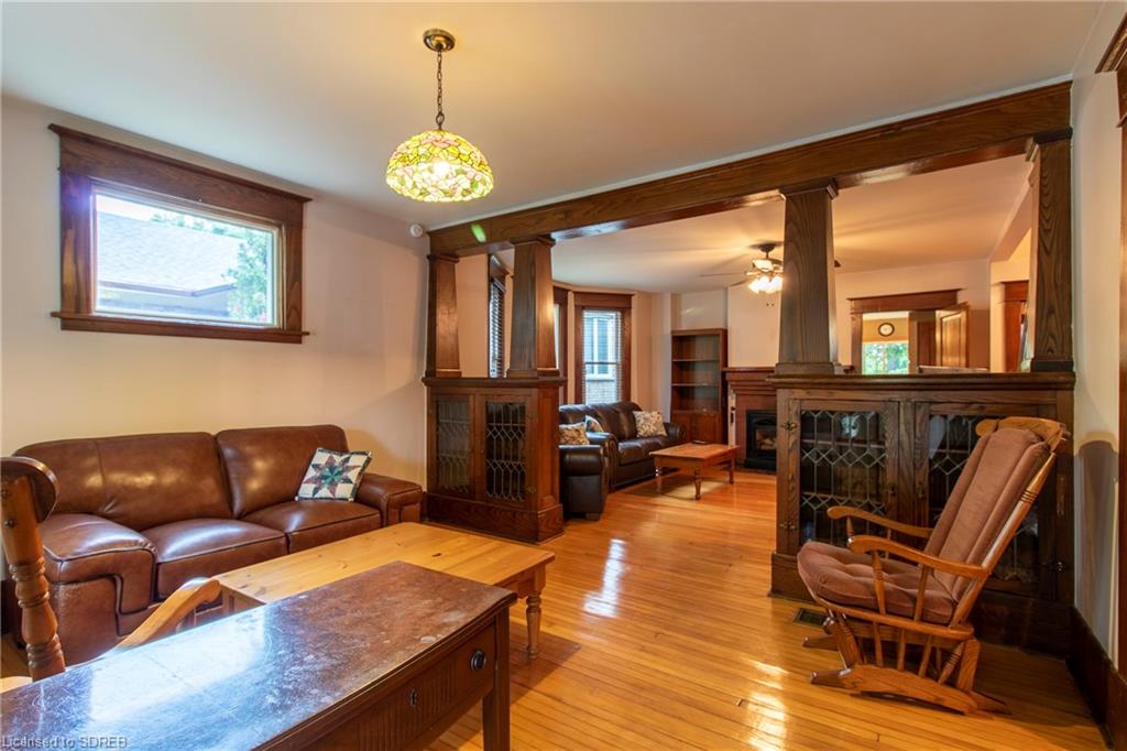 15 HUMBERSTONE Avenue, Brantford, Ontario, Canada