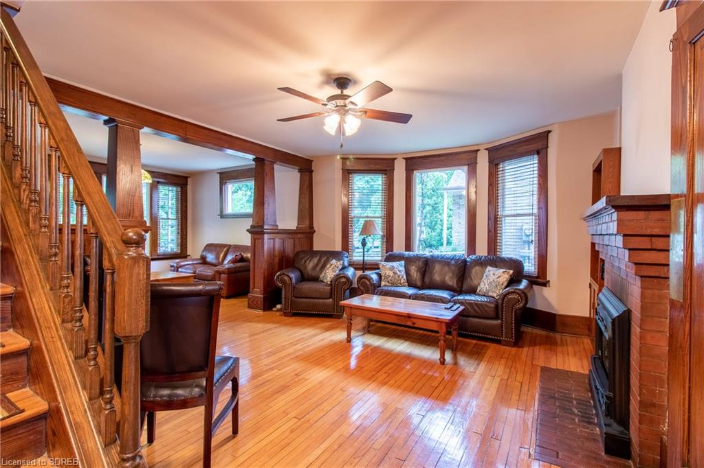 15 HUMBERSTONE Avenue, Brantford, Ontario, Canada
