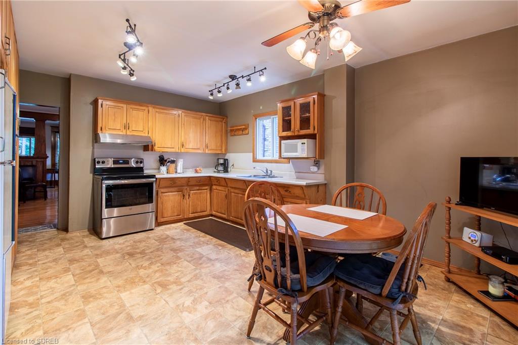 15 HUMBERSTONE Avenue, Brantford, Ontario, Canada