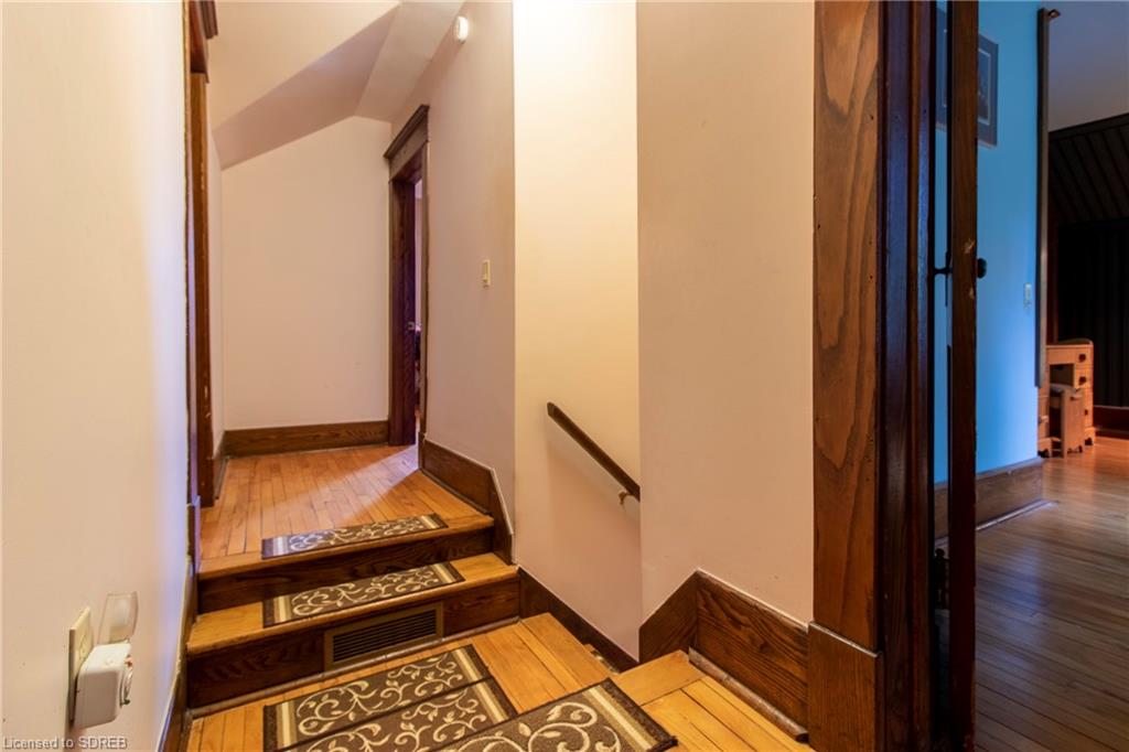 15 HUMBERSTONE Avenue, Brantford, Ontario, Canada