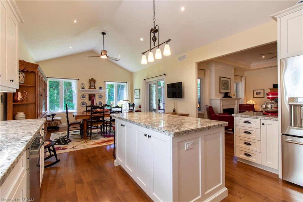 10 LYNNDALE Road, Simcoe, Ontario, Canada