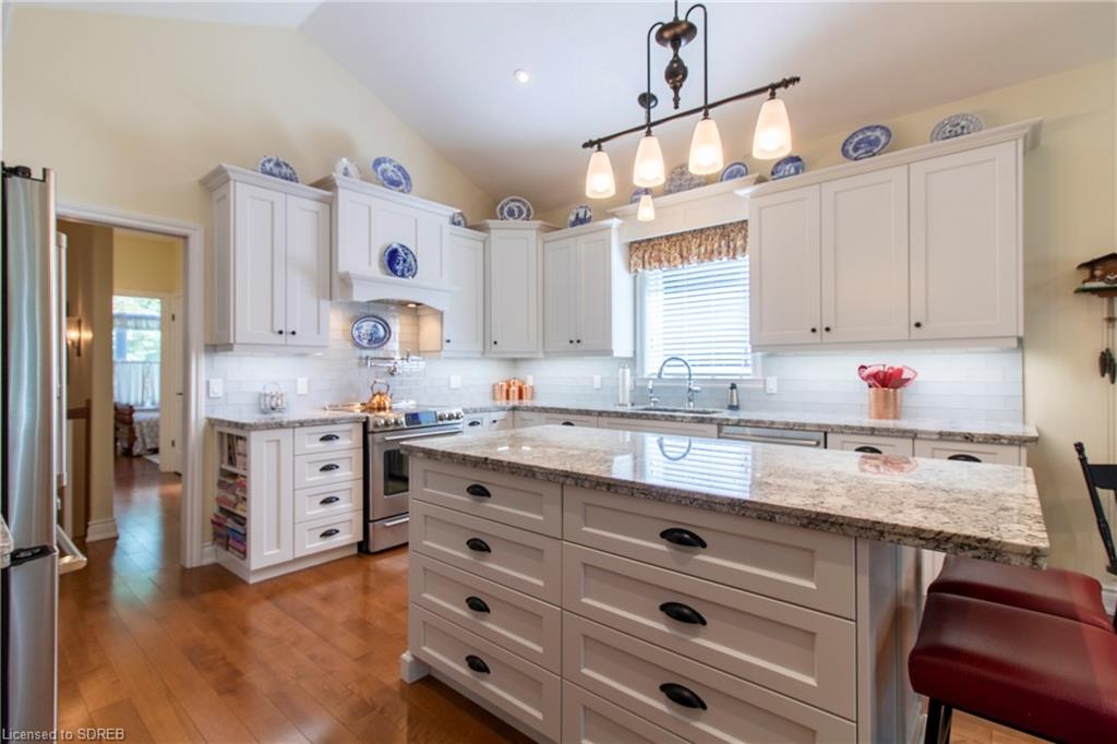 10 LYNNDALE Road, Simcoe, Ontario, Canada