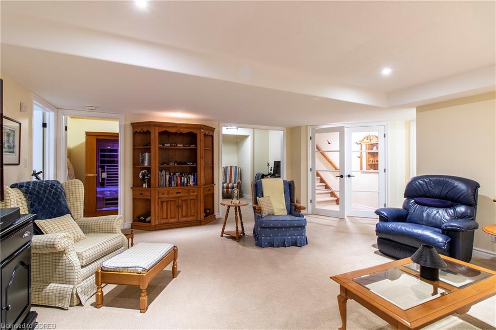 10 LYNNDALE Road, Simcoe, Ontario, Canada