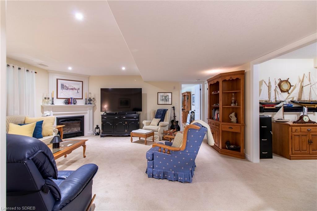 10 LYNNDALE Road, Simcoe, Ontario, Canada