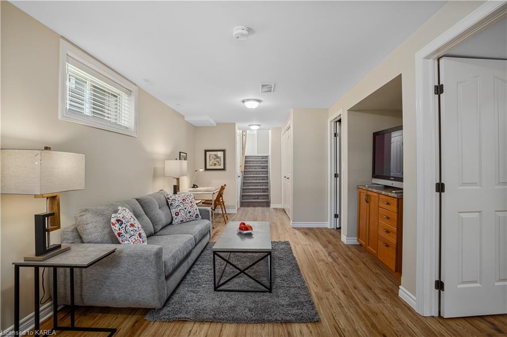 142 VIRGINIA Street, Kingston, Ontario, Canada