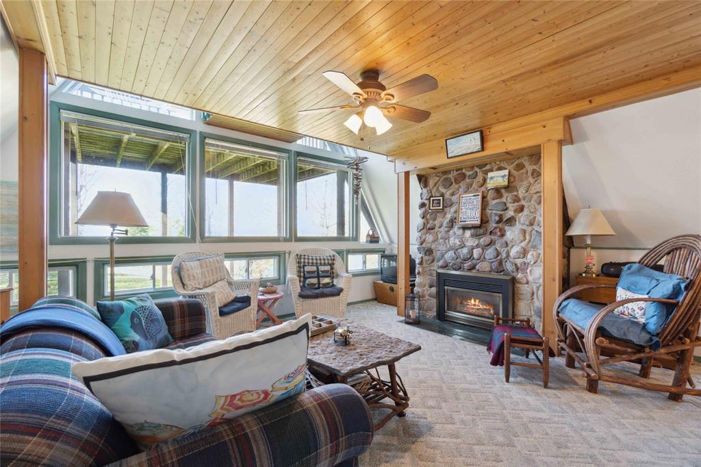 3968 DELMAGE Avenue, Plympton-Wyoming, Ontario, Canada