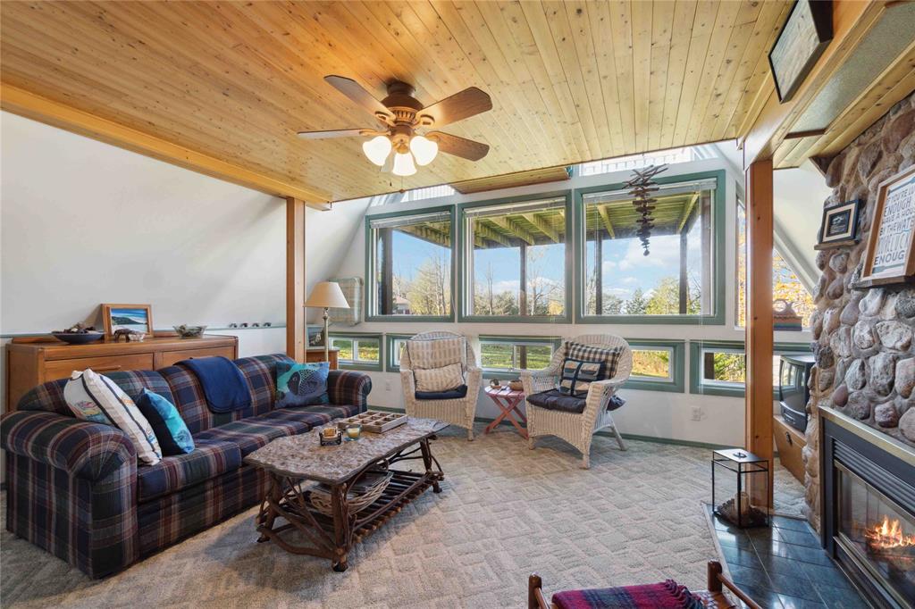 3968 DELMAGE Avenue, Plympton-Wyoming, Ontario, Canada