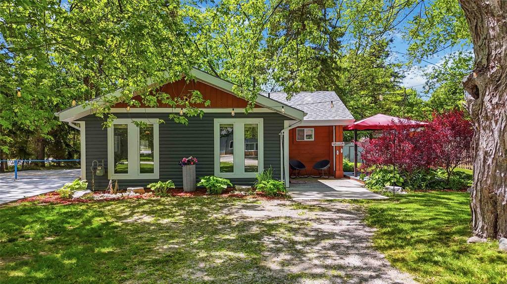 7801 KEN Street, Plympton-Wyoming, Ontario, Canada photo 1