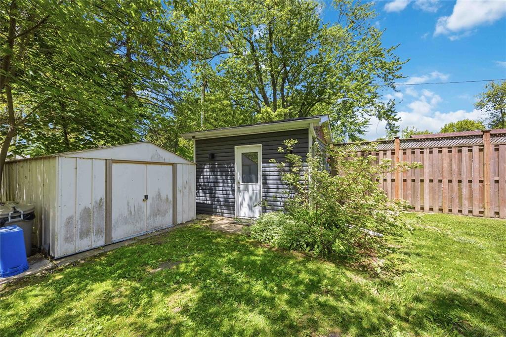 7801 KEN Street, Plympton-Wyoming, Ontario, Canada photo 27
