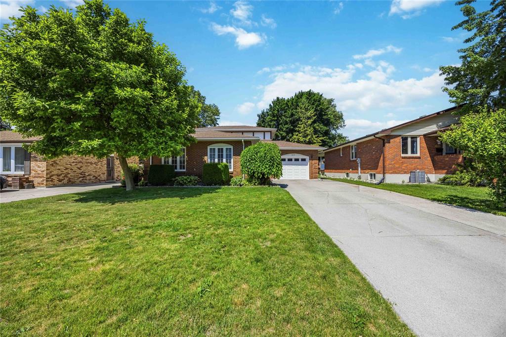 617 WINCHESTER Crescent, Sarnia, Ontario, Canada photo 1