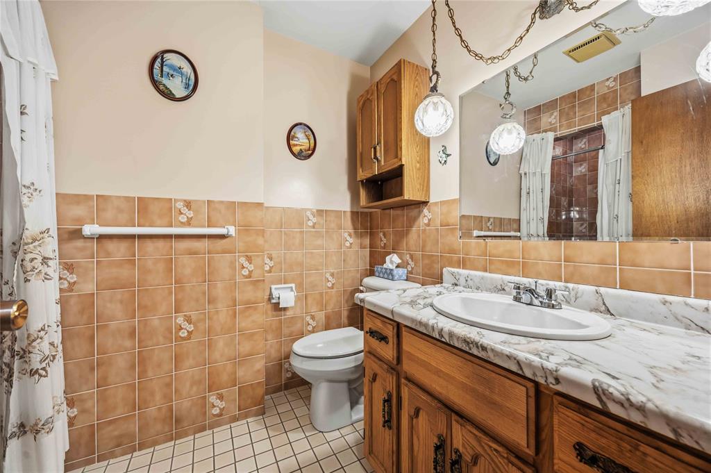 617 WINCHESTER Crescent, Sarnia, Ontario, Canada photo 21