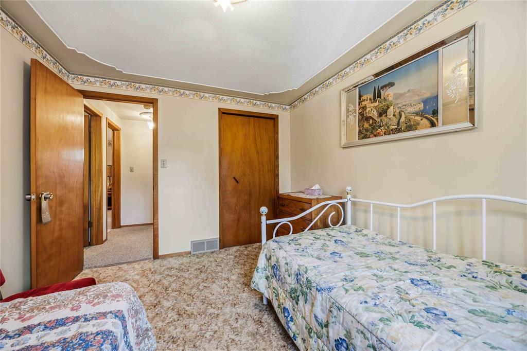 617 WINCHESTER Crescent, Sarnia, Ontario, Canada photo 29