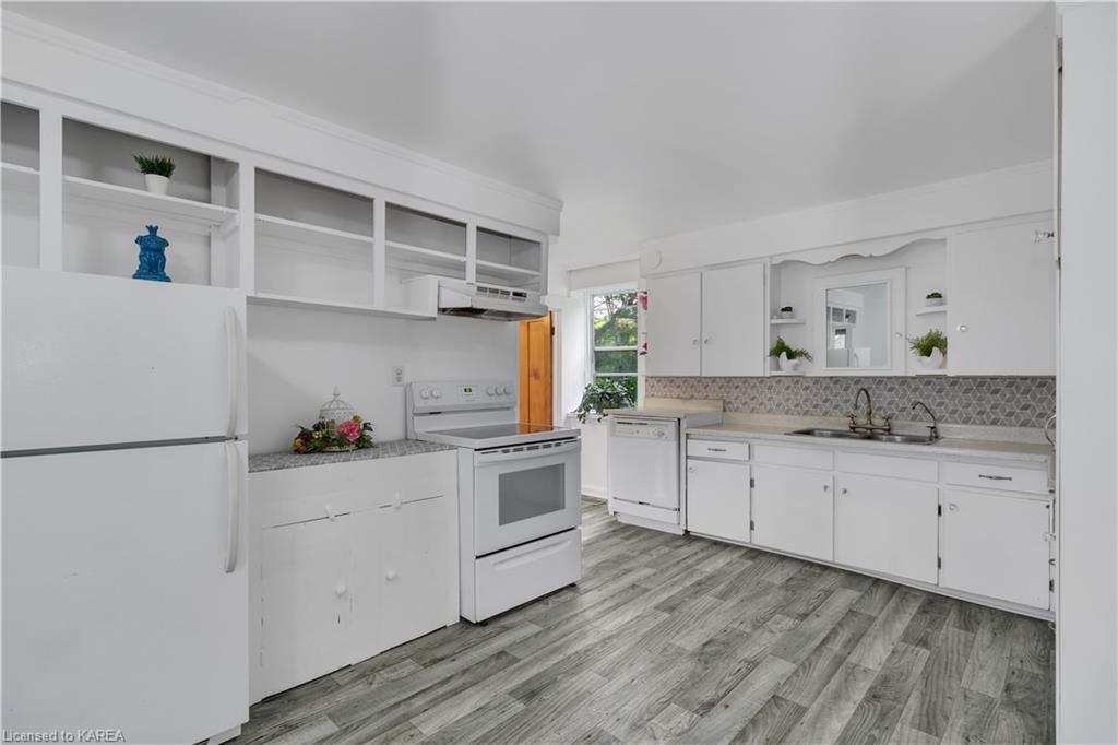 20 STEWART Street, Leeds & 1000 Islands Township, Ontario, Canada