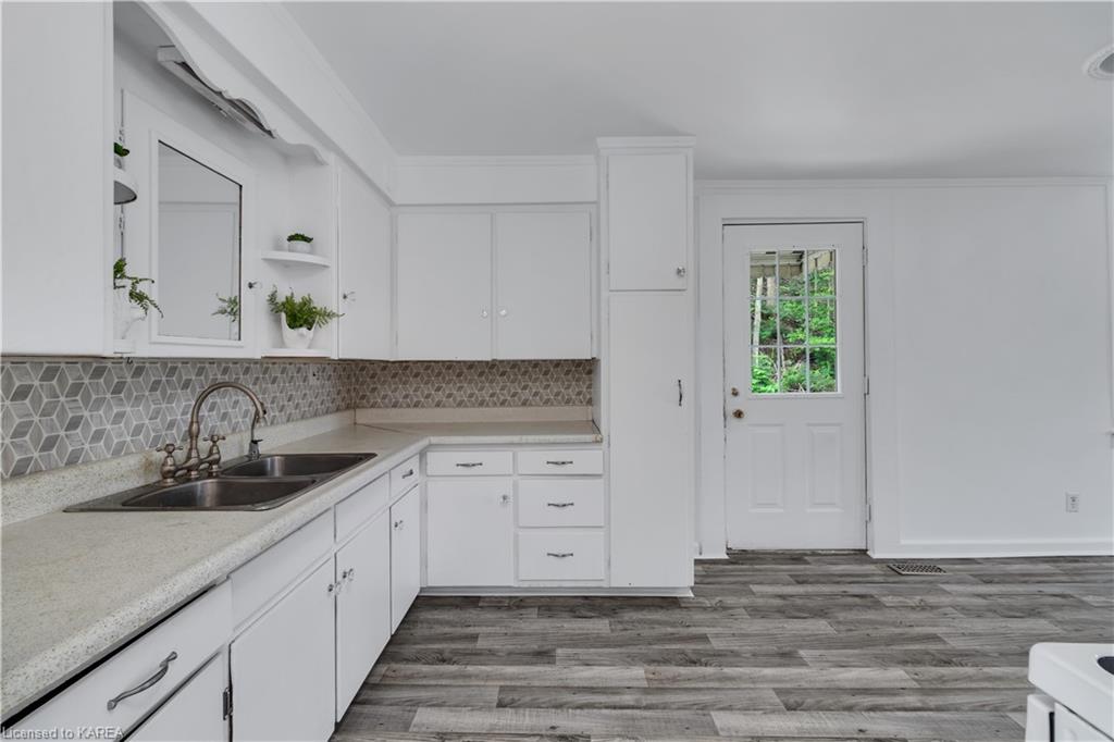 20 STEWART Street, Leeds & 1000 Islands Township, Ontario, Canada