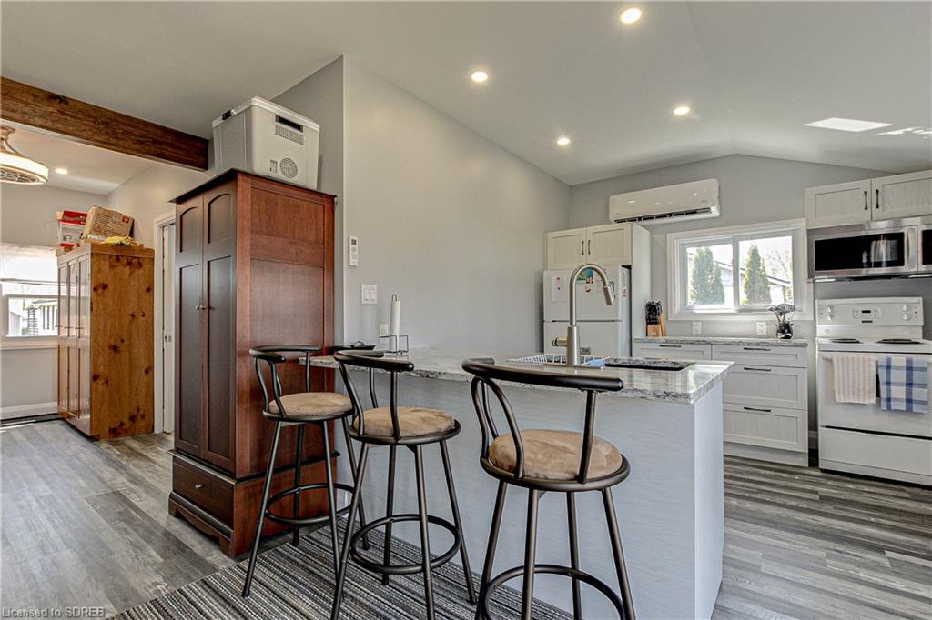 20 FOURTH AVE Avenue, Long Point, Ontario, Canada