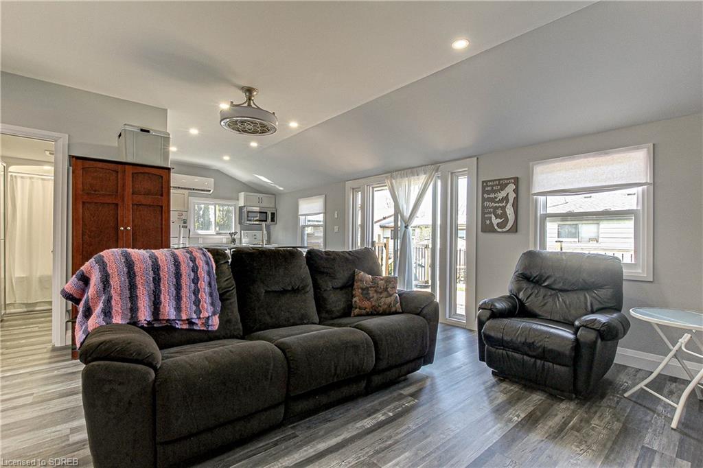20 FOURTH AVE Avenue, Long Point, Ontario, Canada