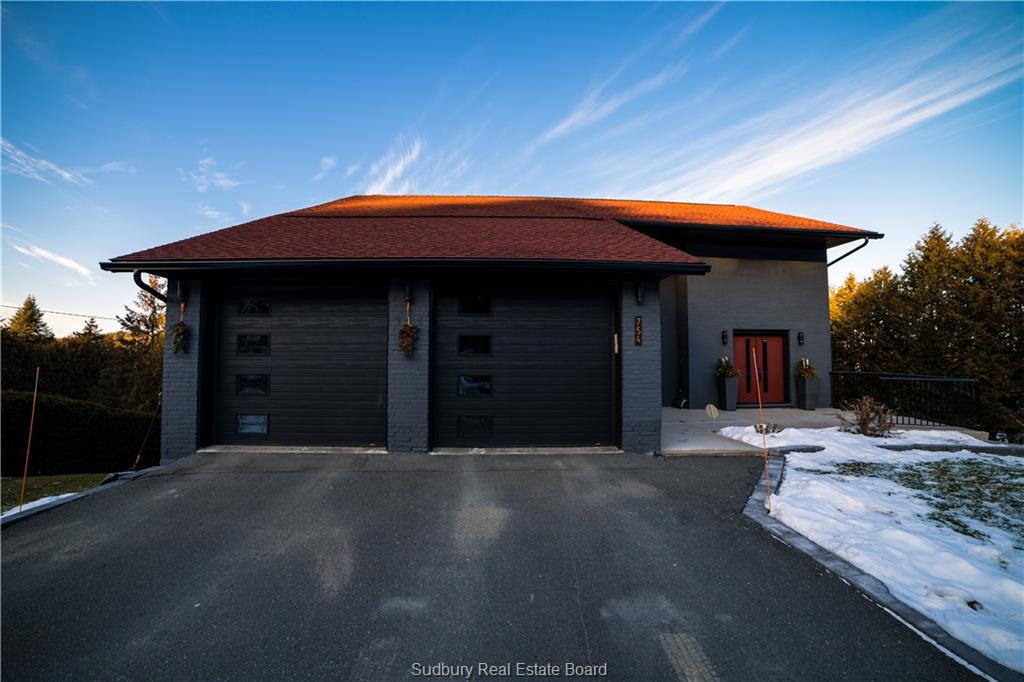 754 Dew Drop, Sudbury Ontario, Canada