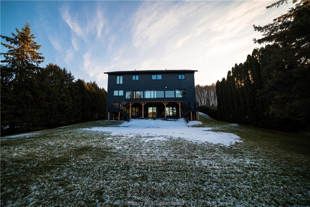 754 Dew Drop, Sudbury Ontario, Canada
