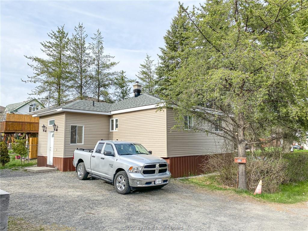 119 Glendale, Sudbury Ontario, Canada