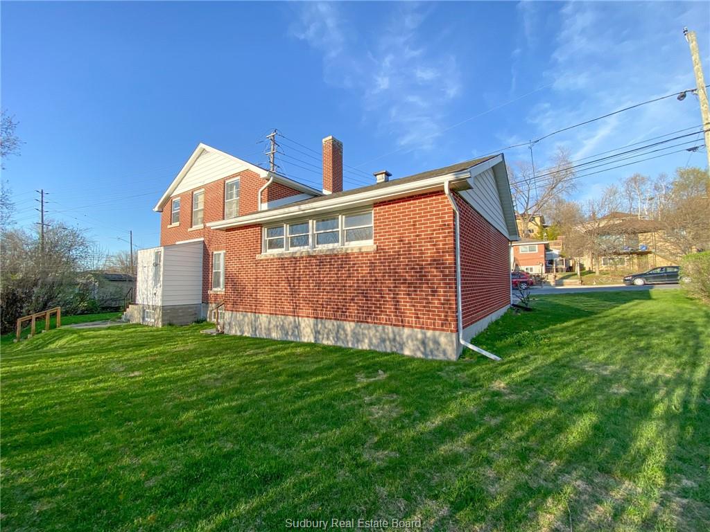 645 Connaught Avenue, Sudbury Ontario, Canada