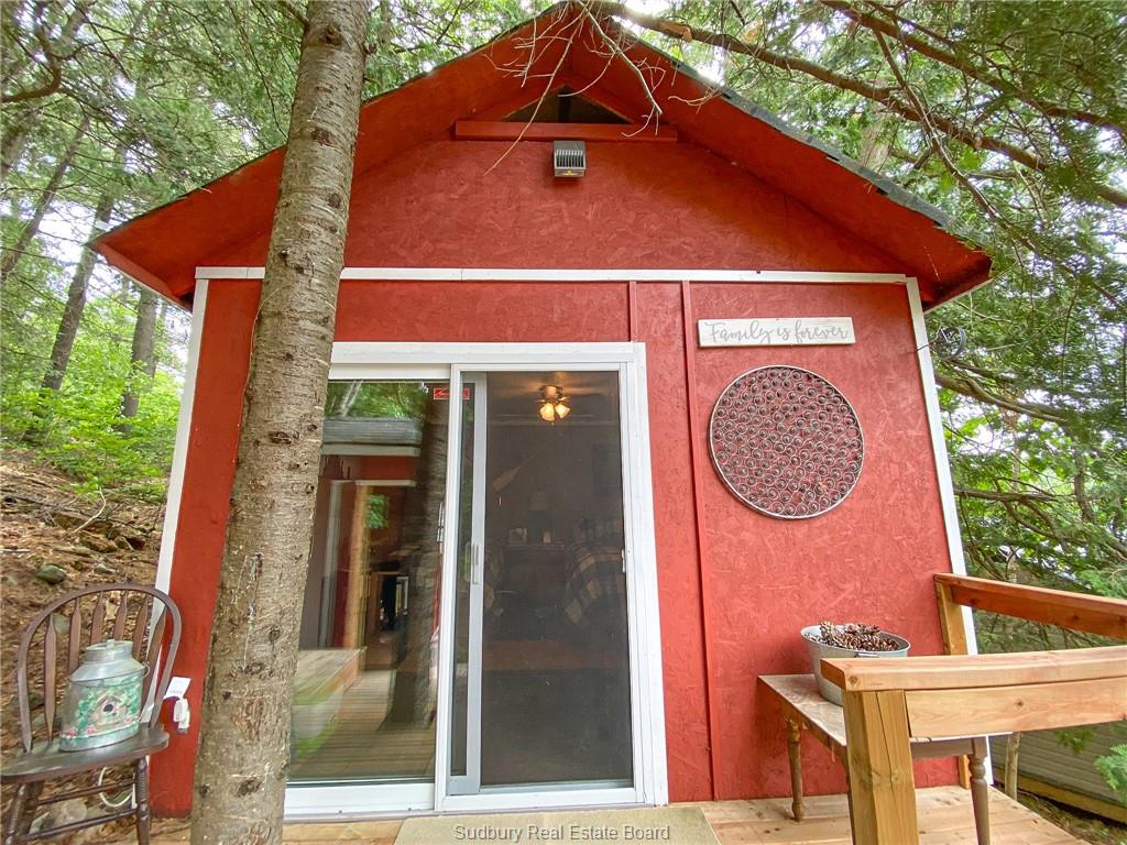 403A Fairbanks Road N, Whitefish Ontario, Canada