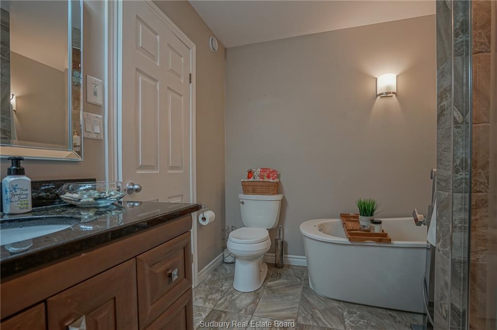 81 Greenwich Court, Sudbury Ontario, Canada